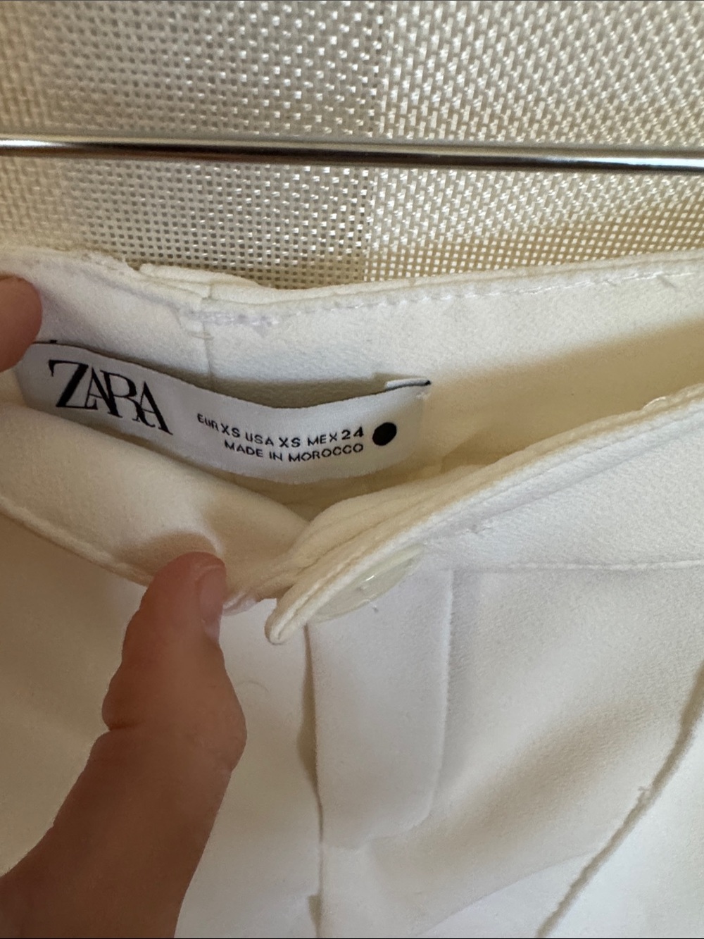 Zara women’s White Dress Trousers size 24/00